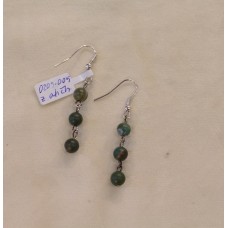 Auskari ar dabīgiem akmeņiem